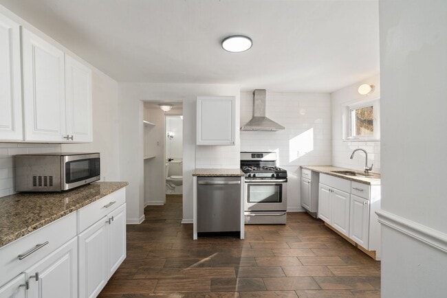 property at 1823 Harcum Wy