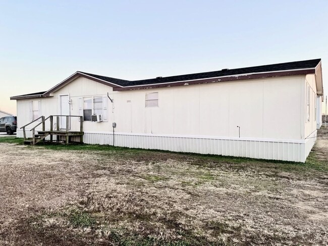 1076 Breezewood Rd in Ardmore, OK - Building Photo - Building Photo