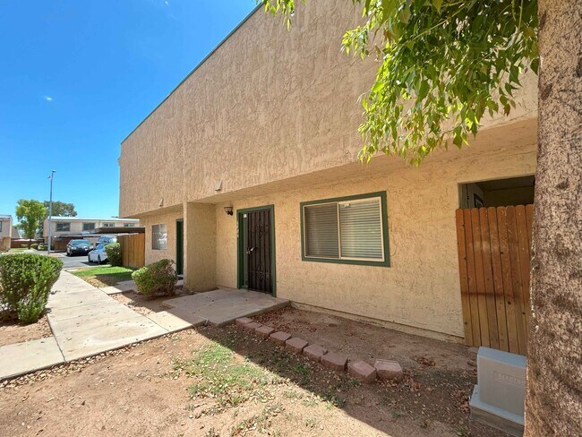 property at 6006 W Townley Ave