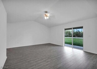 242 Lisette St in Ft. Myers, FL - Building Photo - Building Photo