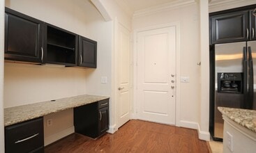 2120 Kipling St in Houston, TX - Building Photo - Building Photo