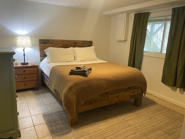 property at 711 Oak Terrace Ln