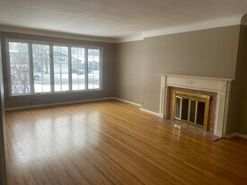 6231 France Ave S in Edina, MN - Building Photo