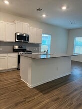 716 Mallow Rd in Leander, TX - Foto de edificio - Building Photo