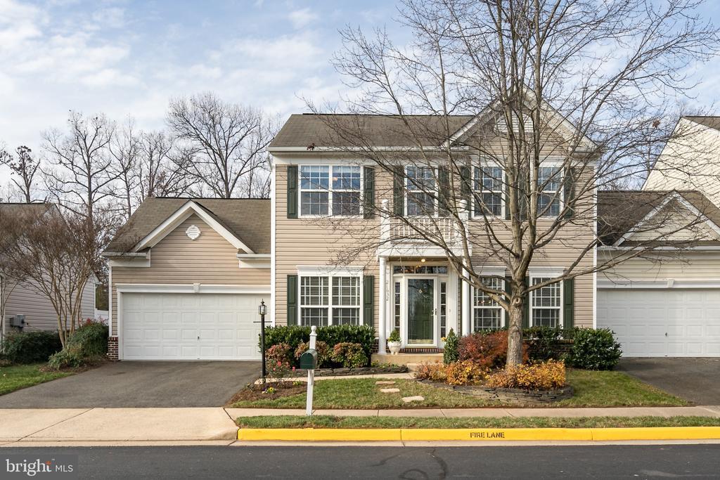 21632 Merion St in Ashburn, VA - Building Photo