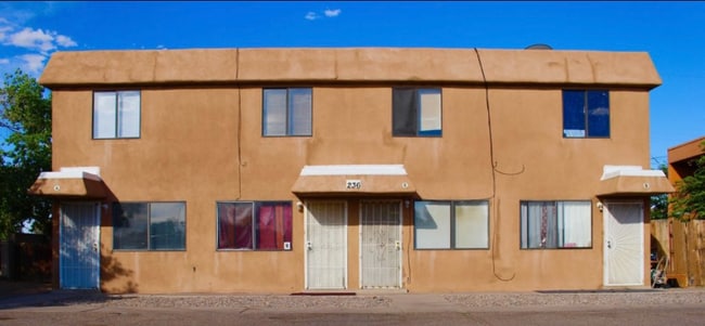 236 63rd St NW in Albuquerque, NM - Building Photo - Building Photo
