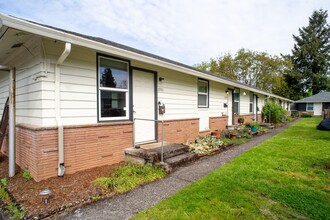 6923-6923 NE Prescott St in Portland, OR - Building Photo - Building Photo