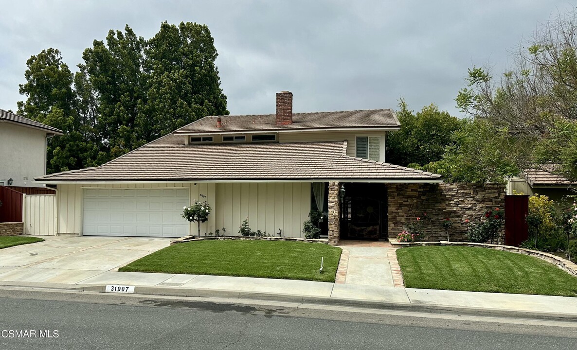 31907 Watergate Ct in Westlake Village, CA - Building Photo
