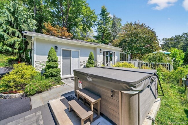 property at 290 W Main St
