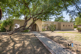 5701 E Sandy Ln in Scottsdale, AZ - Foto de edificio - Building Photo