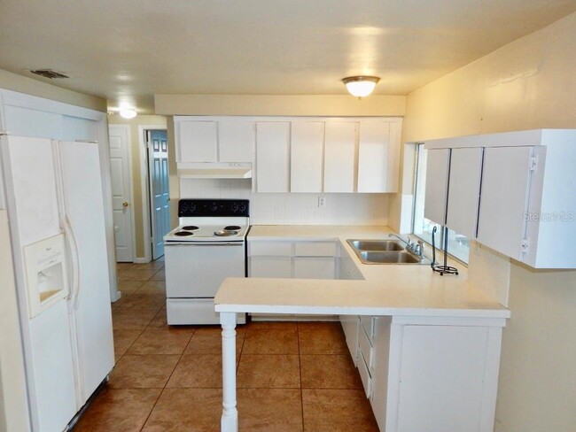 3632 Devonshire Dr in Holiday, FL - Building Photo - Building Photo