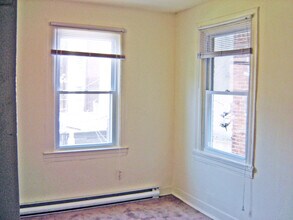 1403 Madison Ave in Baltimore, MD - Foto de edificio - Building Photo