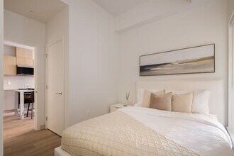 1529 Oxford St in North Vancouver, BC - Building Photo - Building Photo