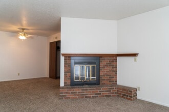 Hillcrest Village Apartments in East Lansing, MI - Building Photo - Building Photo