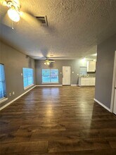 8611 Findlay St in Houston, TX - Foto de edificio - Building Photo