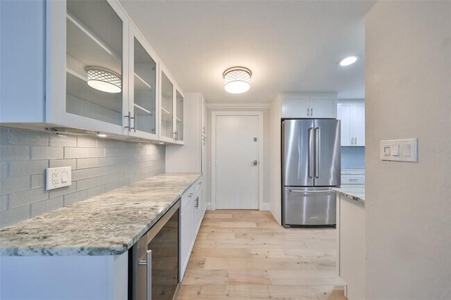 4141 Bayshore Blvd in Tampa, FL - Building Photo - Building Photo