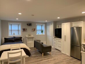 122 Beacon St, Unit 1A in Boston, MA - Building Photo - Building Photo
