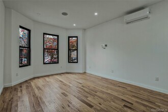 21 Essex St in Brooklyn, NY - Building Photo - Building Photo