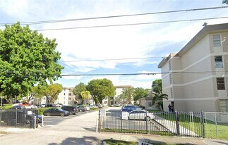 1825 W 56th St in Hialeah, FL - Building Photo