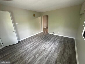 564 Grand Ave, Unit 10721B in Ewing Township, NJ - Building Photo - Building Photo