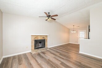 5492 Mallard Trail in Lithonia, GA - Foto de edificio - Building Photo