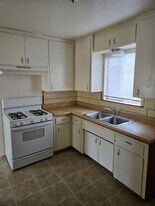 61-67 Ocean View Ave in Grover Beach, CA - Building Photo