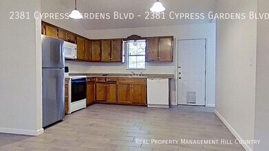 2381 Cypress Gardens Blvd in Spring Branch, TX - Building Photo - Building Photo