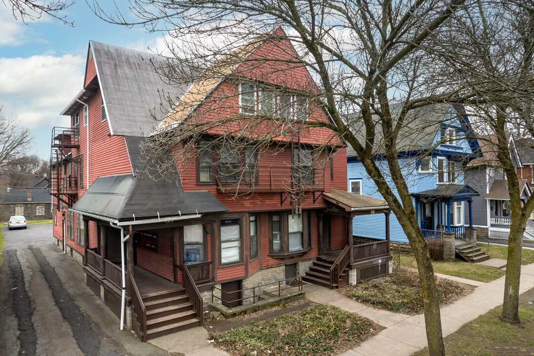 86-88 Alexander St in Rochester, NY - Building Photo