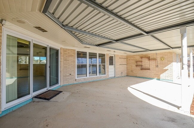 property at 414 Lakeview Dr