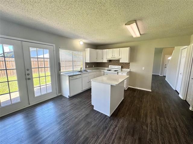 property at 2508 S Center St