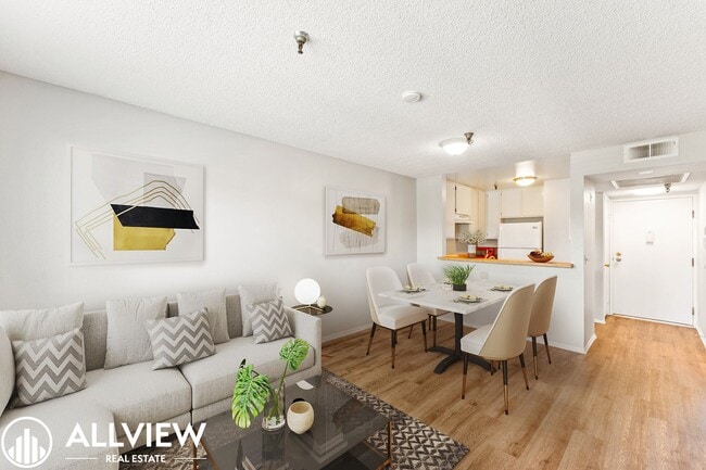 property at 3830 Avenida Del Presidente
