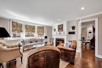 75 Green Hill Rd in Washington, CT - Foto de edificio - Building Photo