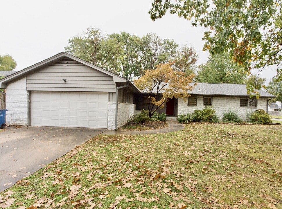 5143 S Richmond Ave in Tulsa, OK - Building Photo