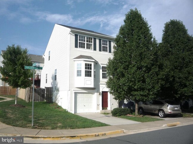 property at 552 Sparkleberry Terrace NE