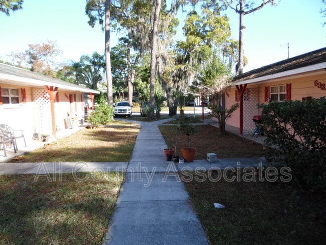 6336 Alaska Ave in New Port Richey, FL - Building Photo - Building Photo