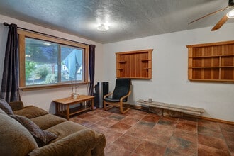 1825 Vanderhoef Ln in Cottonwood, AZ - Building Photo - Building Photo