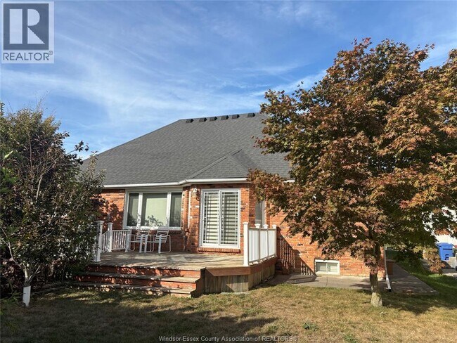 823 Lake Shore Dr in Windsor, ON - Building Photo - Building Photo