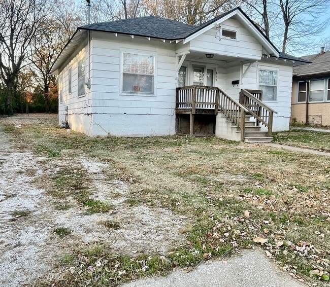 919 S Douglas Ave in Springfield, MO - Building Photo - Building Photo