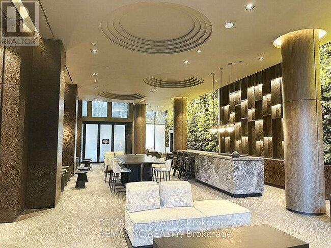 120 Broadway Ave in Toronto, ON - Building Photo - Building Photo