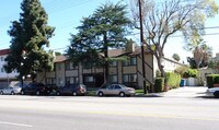 Building Photo - 6954 Woodman Avenue Apartments in Los Angeles, California