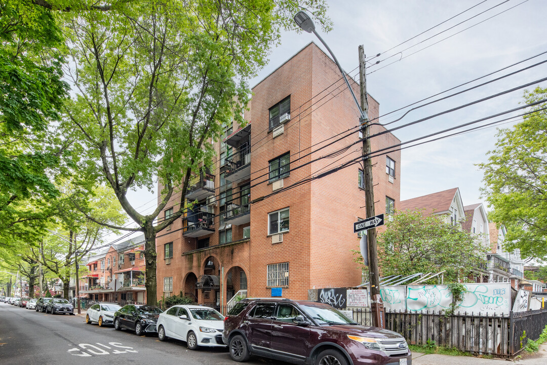 Twin Pine Manor Condominium in Elmhurst, NY - Building Photo