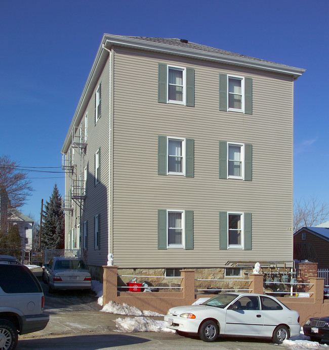 151 Manchester St in Fall River, MA - Foto de edificio - Building Photo