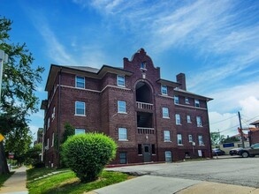 3860 Harney St in Omaha, NE - Building Photo - Building Photo