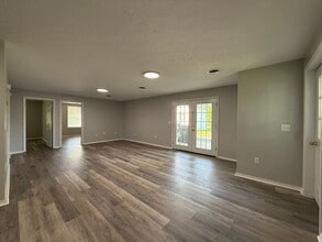1216 Tusculum Blvd in Greeneville, TN - Building Photo - Building Photo