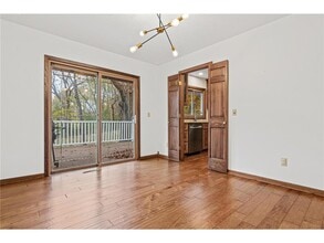 8481 142nd St Ct in Apple Valley, MN - Foto de edificio - Building Photo