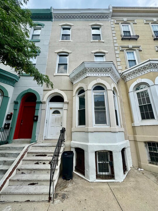 3011 W Girard Ave in Philadelphia, PA - Building Photo