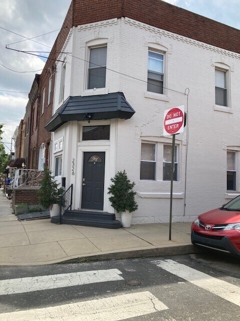 2326 S 12th St in Philadelphia, PA - Foto de edificio