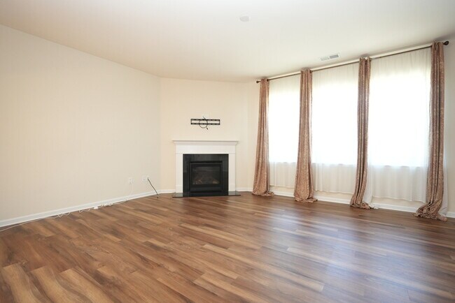 property at 16027 Harbor Hill Dr