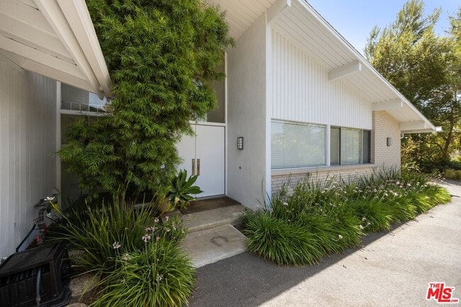 2318 Cheryl Pl in Los Angeles, CA - Building Photo - Building Photo
