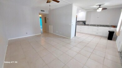 1078 Yarmouth E in Boca Raton, FL - Building Photo - Building Photo